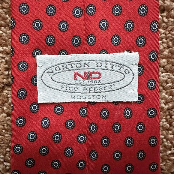 Norton Ditto Men's Neck Tie Red Abstract Spotted 100% Silk Hand Sewn - Picture 1 of 4